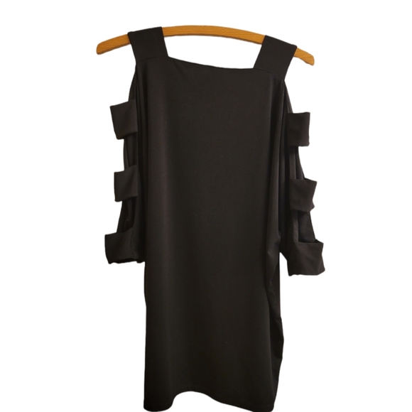 Cupio Tops - 3/4 open sleeve top